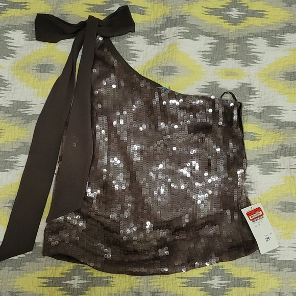 One Shoulder top - Picture 1 of 1